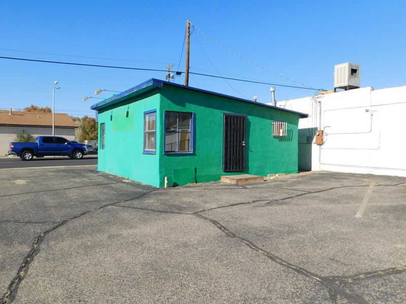805 E Main St, Farmington, NM 87401